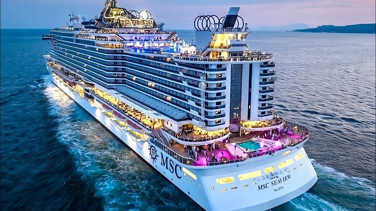 MSC Seaview — MSC Seaview ao entardecer