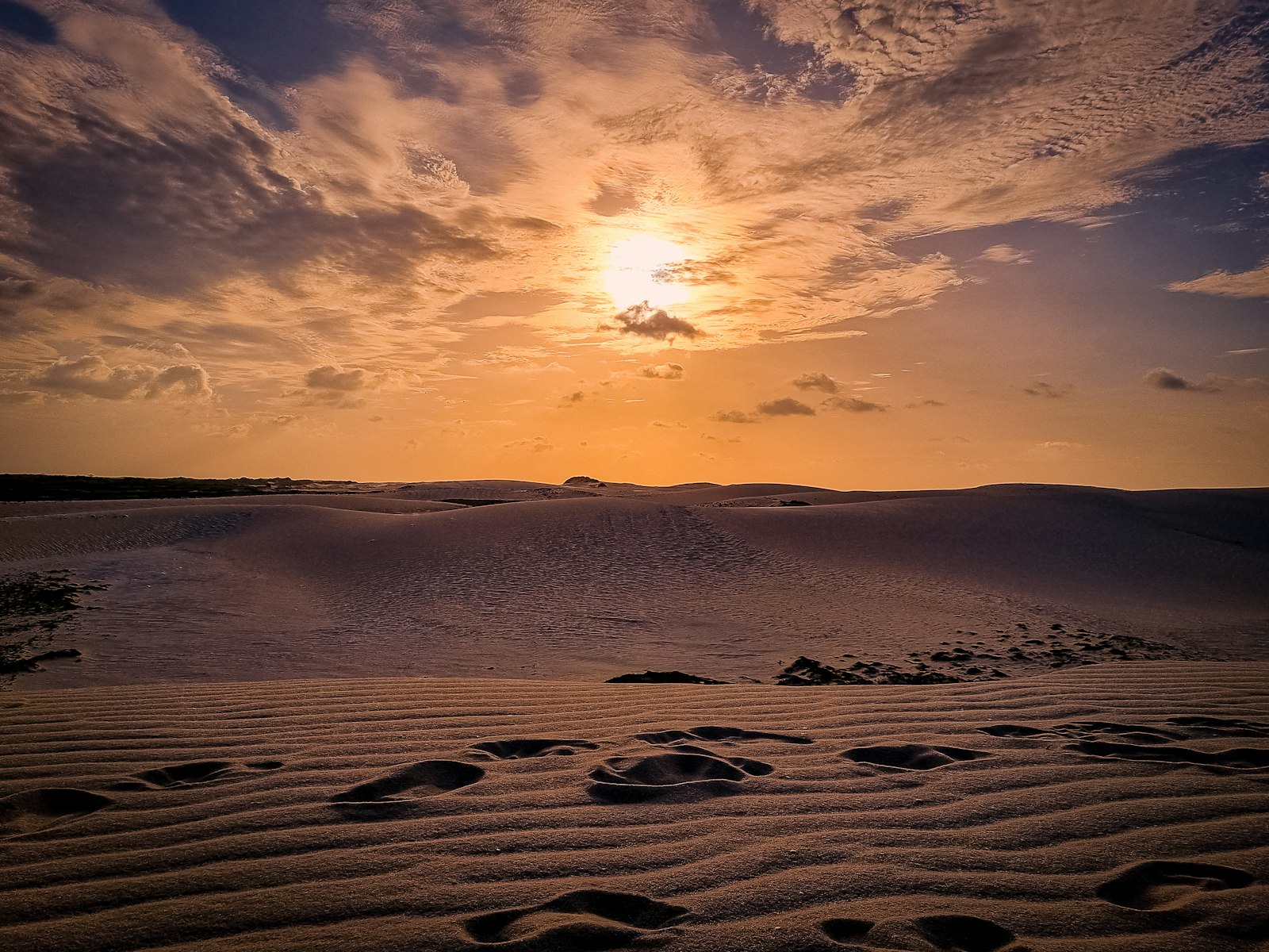 Pôr do sol nas dunas de Jericoacoara